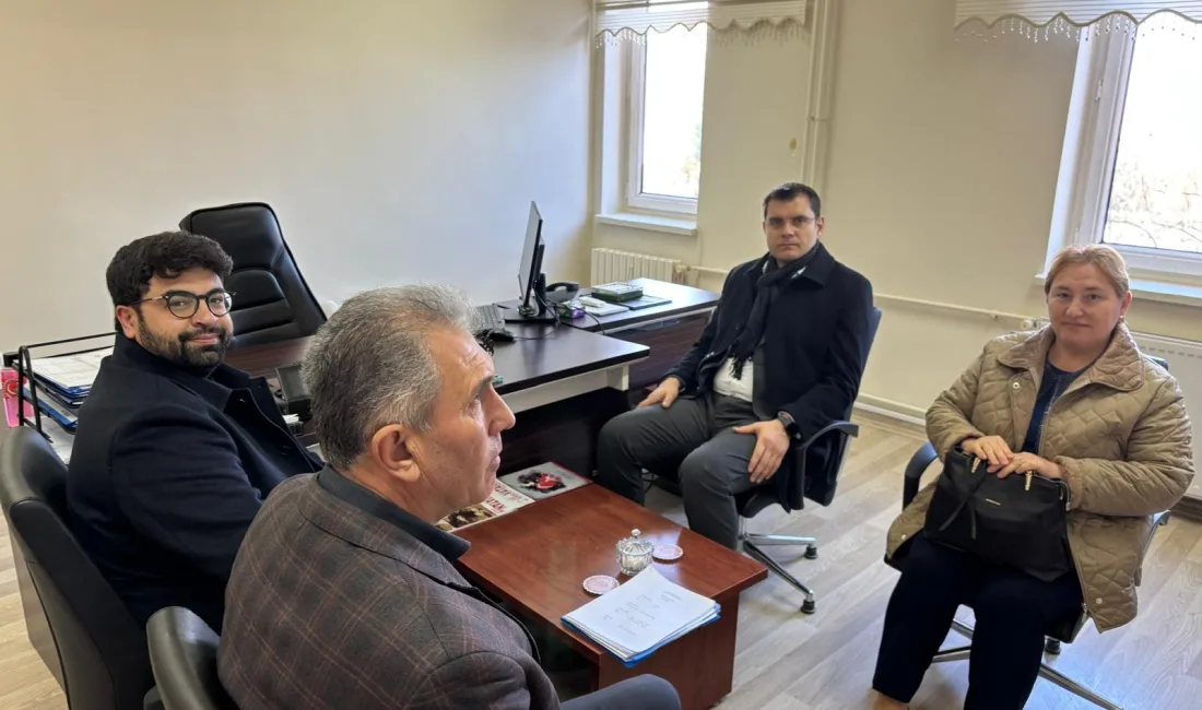 Yerköy Kaymakamı Aydın, İlçe Sağlık Müdürlüğü’nü Ziyaret Etti Yerköy Kaymakamı Mehmet Halis Aydın, İlçe Sağlık Müdürlüğü'nü ziyaret ederek