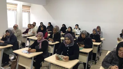 Yerköy İlçe Sağlık Müdürlüğü, Halk Eğitimi Merkezinde yabancı uyruklu kursiyerlere