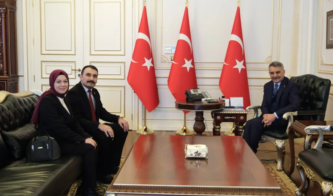 Yozgat’ta öğretmenlik görevini sürdürürken hâkim-savcılık sınavını kazanarak Mersin/Erdemli Cumhuriyet Savcılığına