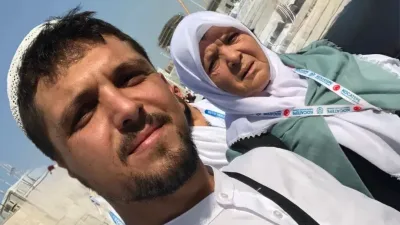 Dedeli Köyü’nden gelme, Karaşar Mahallesi sakinlerinden Yurdagül Demirbaş, umre ibadeti