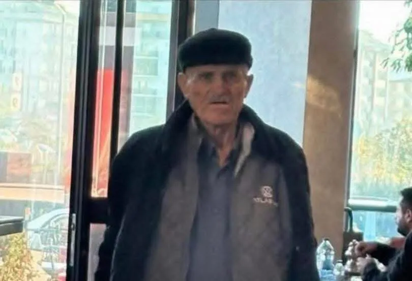 Ceylan Ailesi’nin acı kaybı: Dolmuşçu Ramazan Ceylan vefat etti Yerköy Bağlarbaşı Mahallesi'nde tanınan dolmuşçu Ramazan Ceylan'ın vefatı, ilçe halkında