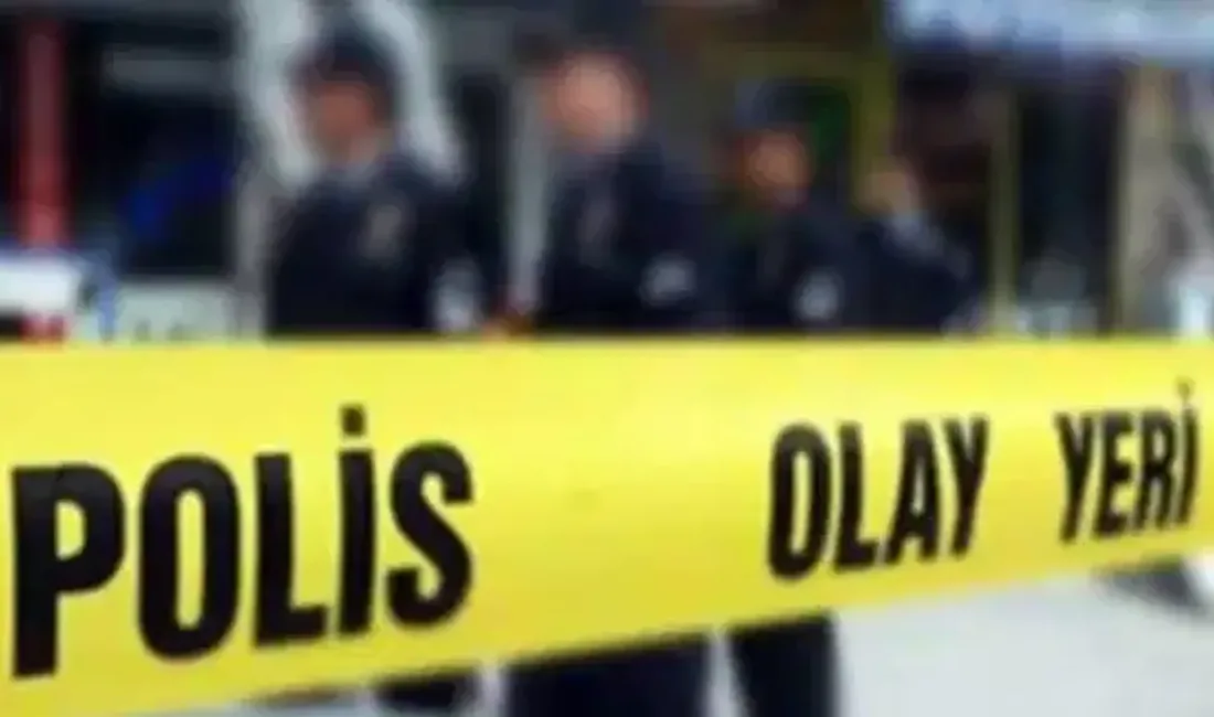 İstanbul’un Beylikdüzü ilçesinde, bir sitedeki dairede 46 yaşındaki Cengiz Yalçın,