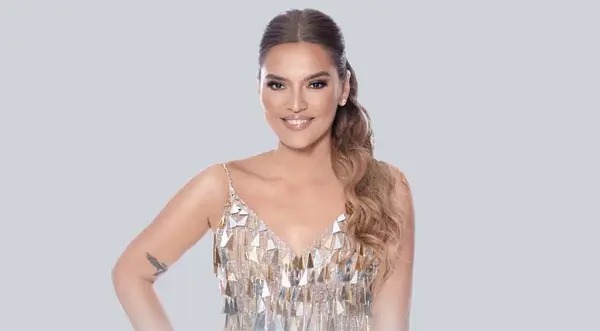 Pop müziğin sevilen ismi Demet Akalın, yaptığı paylaşımlarla sosyal medyada