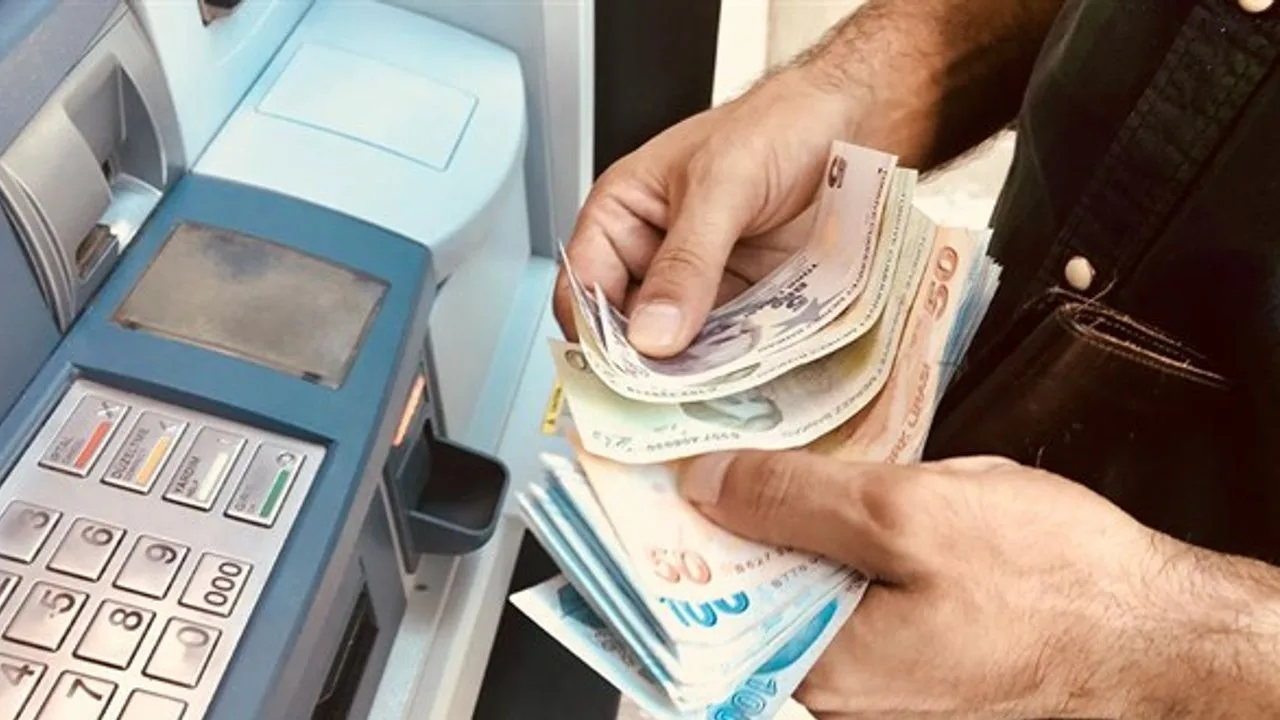 Emekli maaşları, 2025 yılı itibarıyla yeni katsayılar üzerinden hesaplanacak. 