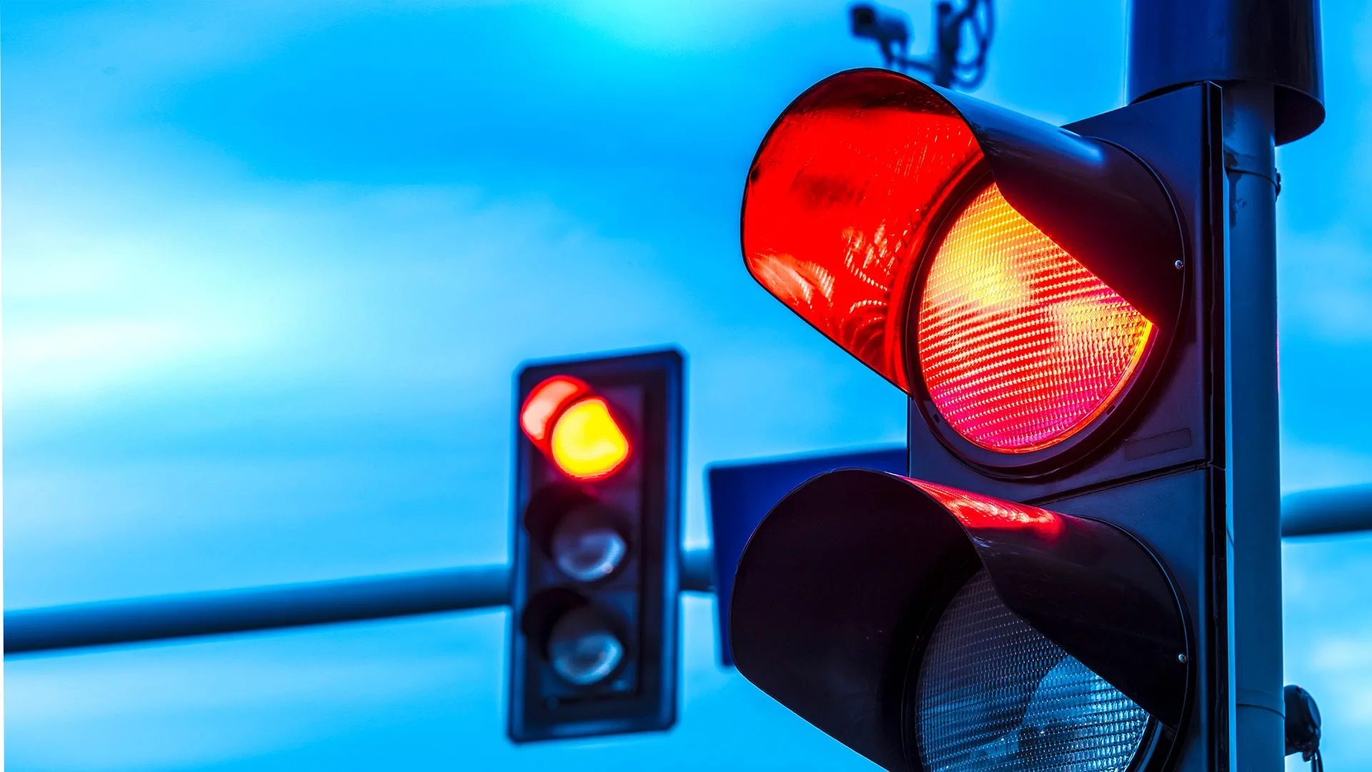 İçişleri Bakanı Ali Yerlikaya, kırmızı ışık ihlalleri konusunda yeni düzenlemeleri