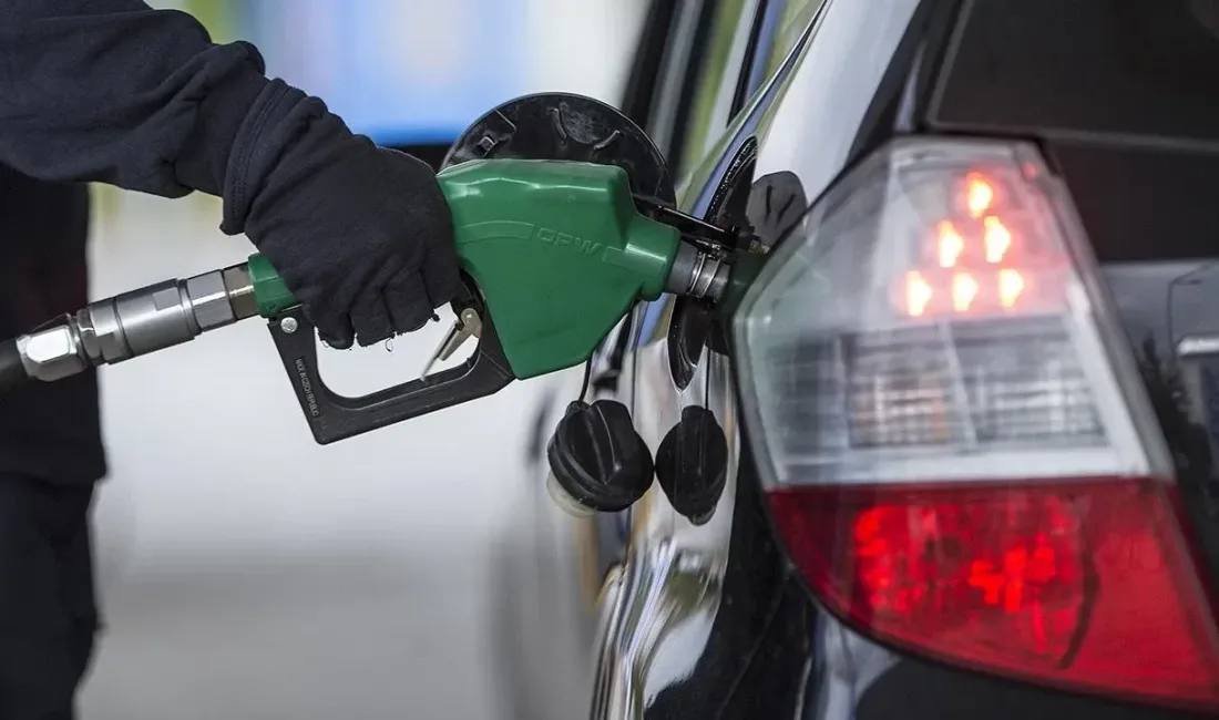 Akaryakıt fiyatlarındaki hareketlilik devam ederken, motorin kullanıcılarını sevindiren bir indirim
