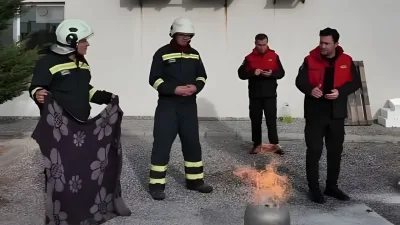 Sorgun İtfaiye Müdürlüğü tarafından Sorgun’daki huzurevinde düzenlenen yangın tatbikatı, olası