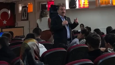 Dokuz Eylül Üniversitesi, lise ve ortaokul öğrencilerine yönelik çevrimiçi eğitim