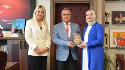 Yozgat 75.  Yıl Müzeyyen Çokdeğerli İlkokulu Müdürü Gamze Açıkgöz