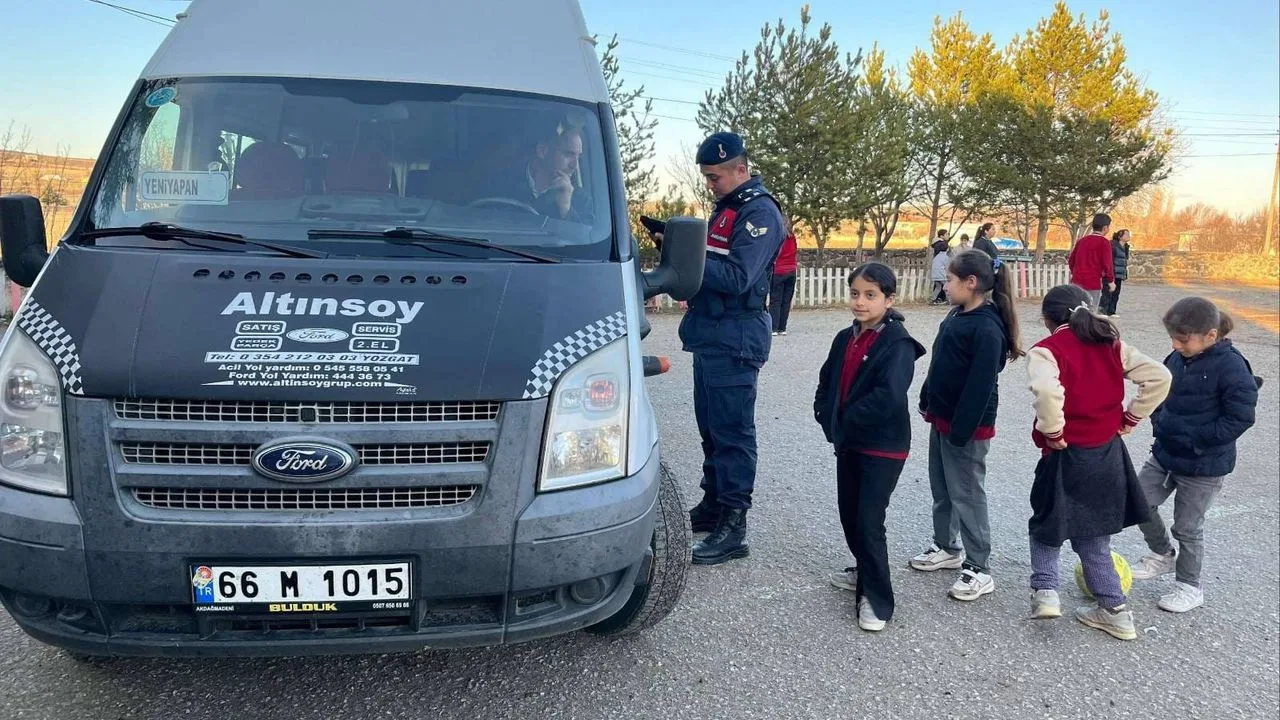Kadışehri ve Akdağmadeni İlçe Jandarma Komutanlıkları, ilçe genelindeki ilk ve