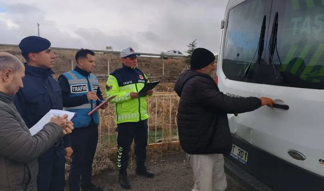 Yozgat'ta okul servisleri ve şoförleri üzerinde gerçekleştirilen denetimlerin, aileler arasında