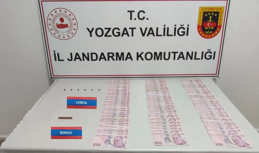 Uyuşturucu Operasyonu: 6 Adet Sentetik Ecza ve 30.400 TL Suç Geliri Ele Geçirildi Yozgat Merkez İlçe Jandarma Komutanlığı ve Narkotik Suçlarla Mücadele Şube