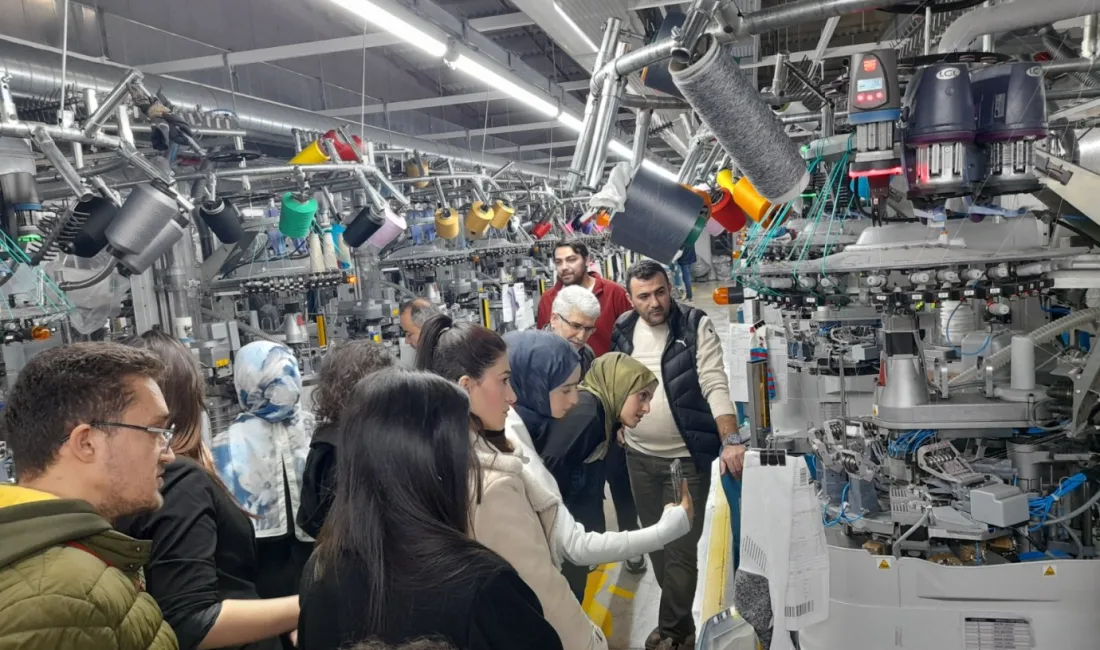 Yozgat Bozok Üniversitesi öğrencileri, çorap fabrikalarını ziyaret ederek iş ortamını