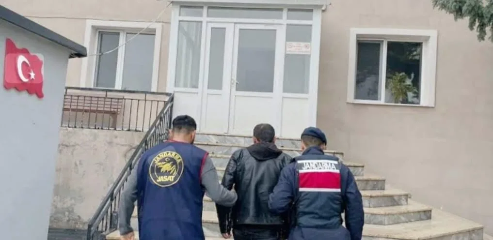 Yozgat İl Jandarma Komutanlığı, aranan şahısların yakalanmasına yönelik yürüttüğü çalışmalar
