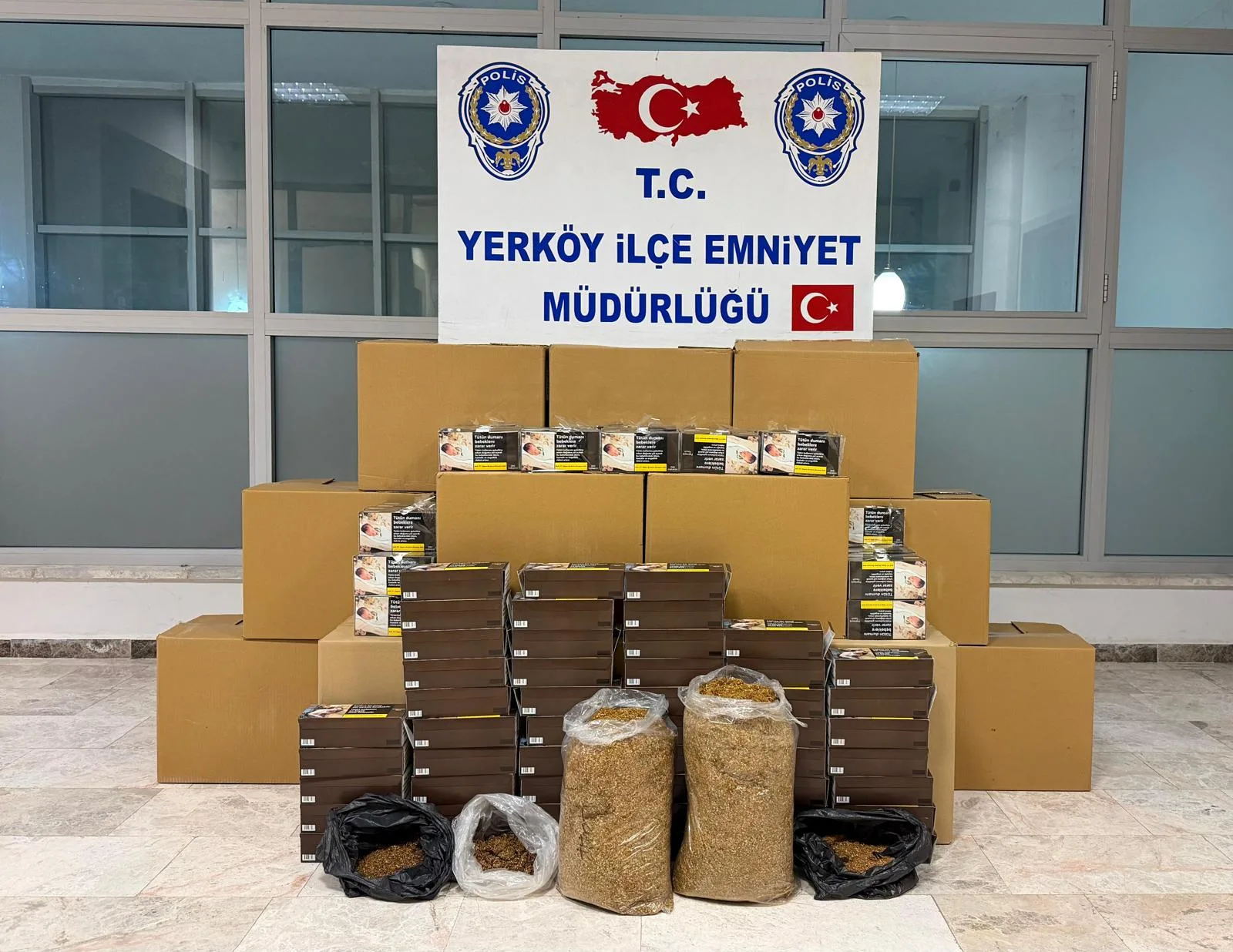 Yerköy’de yürütülen titiz çalışmalar sonucu bandrolsüz tütün ve makaron ticareti