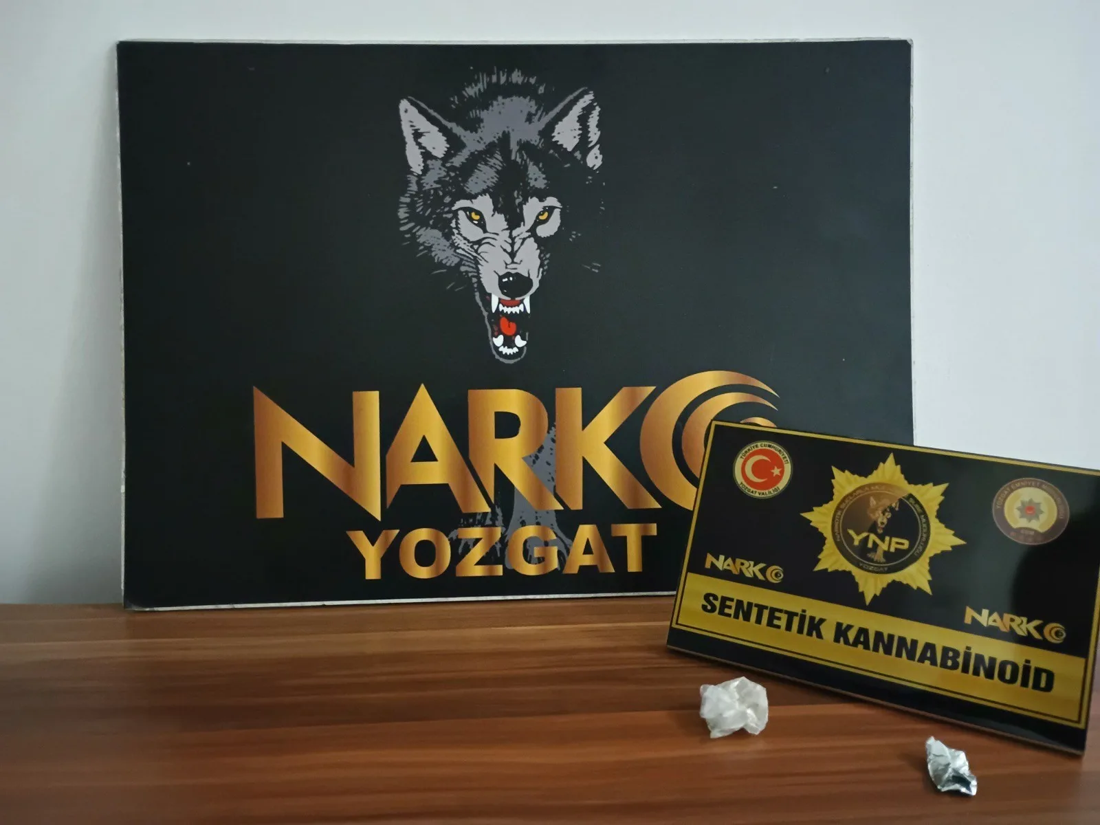 Yerköy ilçemizde narkotik ve istihbarat ekiplerinin ortak çalışmasında durdurulan araçta,