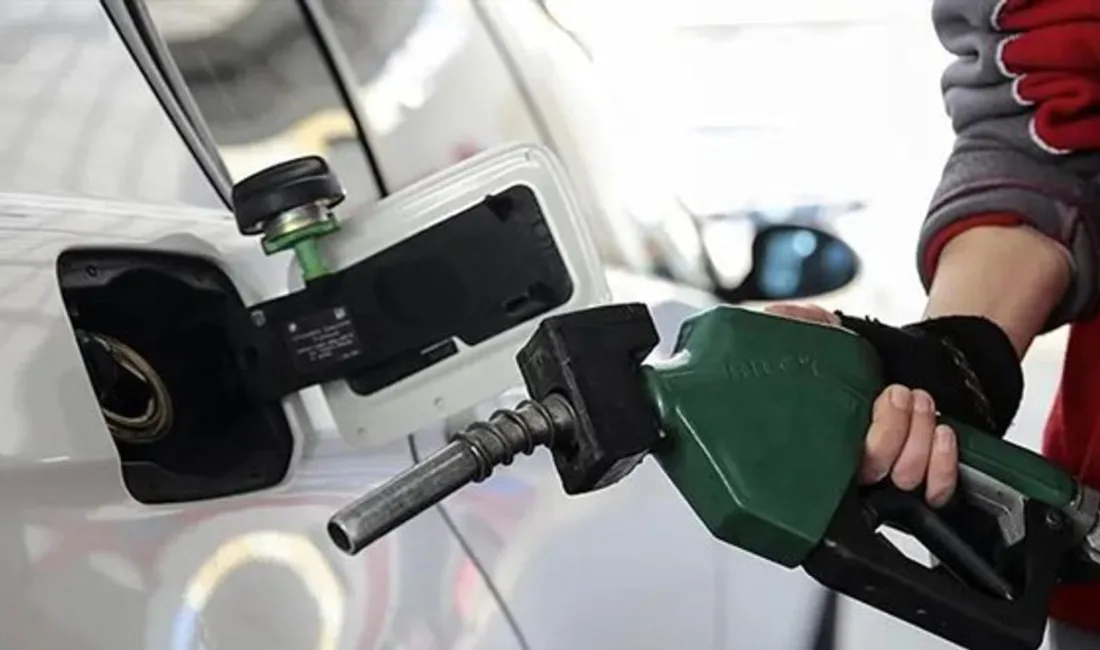 Akaryakıt fiyatlarına yeni bir artış geliyor. Benzinin litre fiyatı, 27