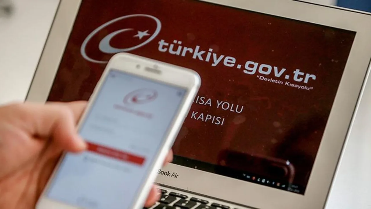 Cumhuriyet tarihinin en büyük sosyal konut hamlesini fırsat bilen dolandırıcılar,