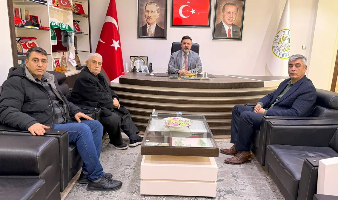 Yerköy'de, bir caddeye ismi verilen merhum başkan Aziz Başak'ın ailesi,