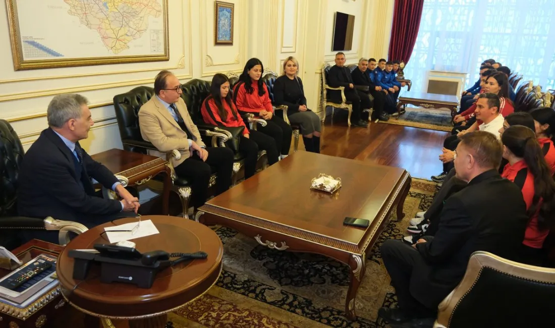 Yozgat İl Özel İdaresi Genel Sekreteri Nazif Yılmaz ve Kadın-Erkek