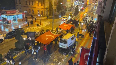 Yozgat Anahtar Parti İl Başkanlığı tarafından düzenlenen "Bayrak Yürüyüşü"ne katılan