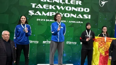 Yerköy Rabia Koyunbaşoğlu Anadolu Lisesi öğrencisi İrem Örül, Ankara'da düzenlenen