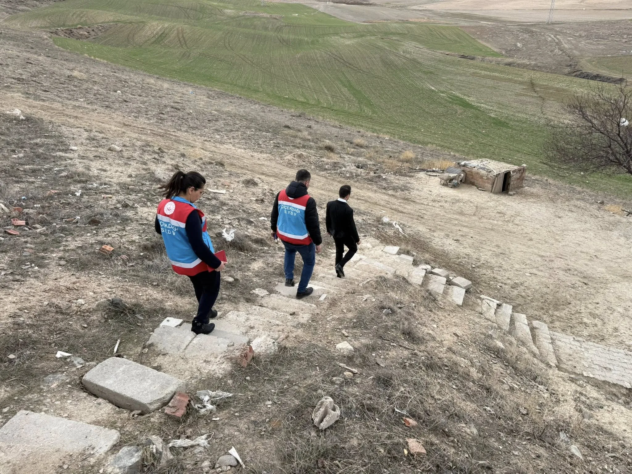 Çiçekdağı Kaymakamı Durdu Yavuz Öğüt, Ramazan ayında vatandaşları evlerinde ziyaret
