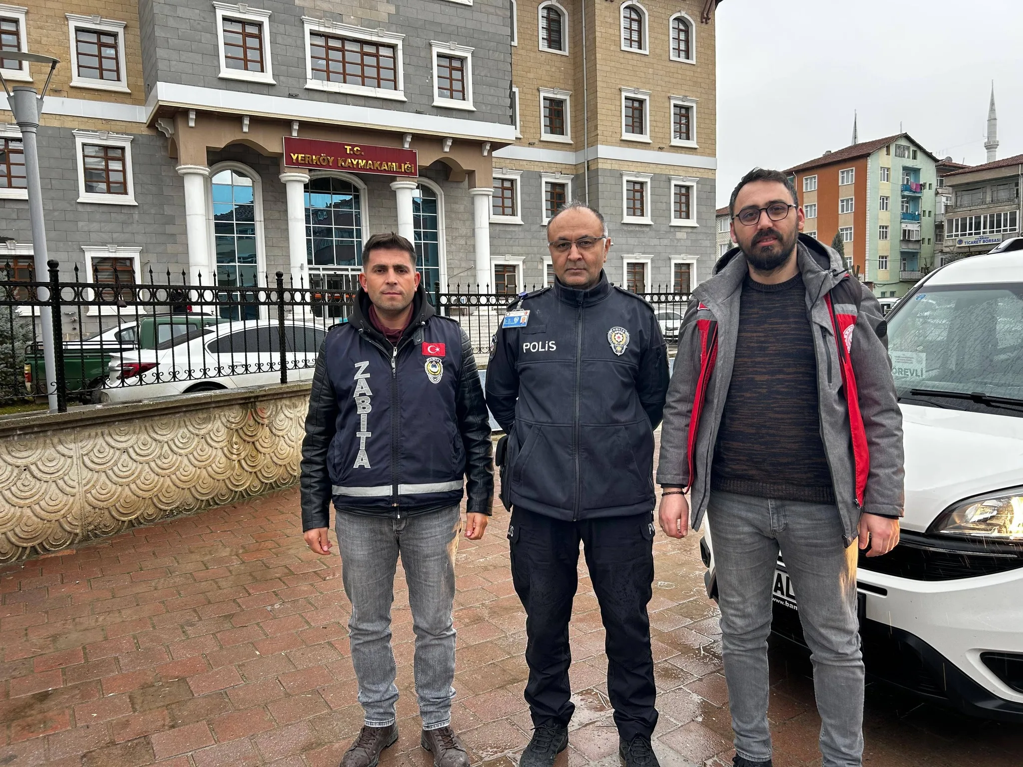 Yerköy’de “Çocuklar Güvende” programı kapsamında Emniyet ve Zabıta ekiplerinin katılımıyla