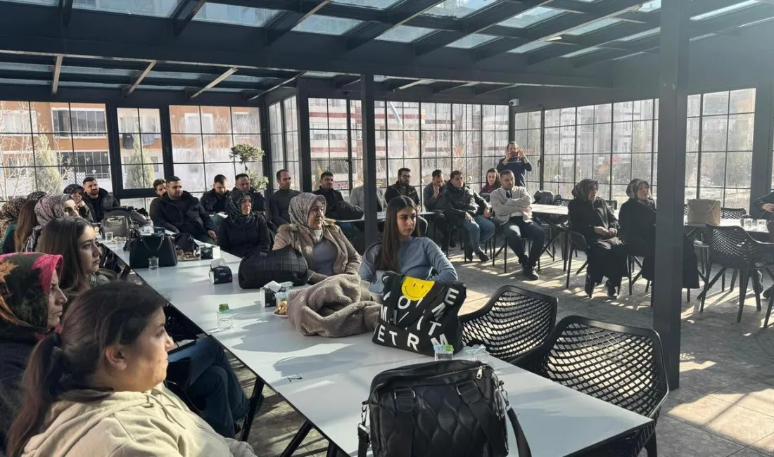 AK Parti Yozgat Kadın Kolları, bağımlılıkla mücadele konusunda bilgilendirme toplantılarına