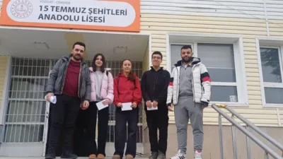 Çekerek 15 Temmuz Şehitleri Anadolu Lisesi’nde düzenlenen Bayrak Temalı Şiir
