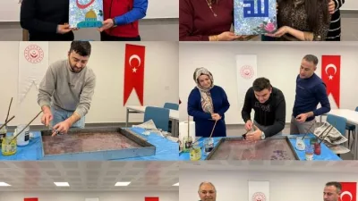 Katılımcılar, suya bıraktıkları renklerle hem sanatsal çalışmalar gerçekleştirdi hem de