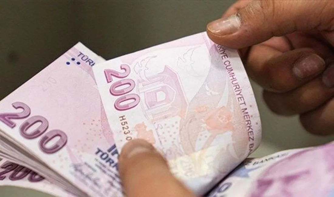 Emeklilerin bayram ikramiyesinde önemli bir artış bekleniyor. AK Parti'nin hazırladığı