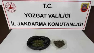 Düzenlenen operasyonda çok miktarda uyuşturucu madde ele geçirilirken, olayla ilgili