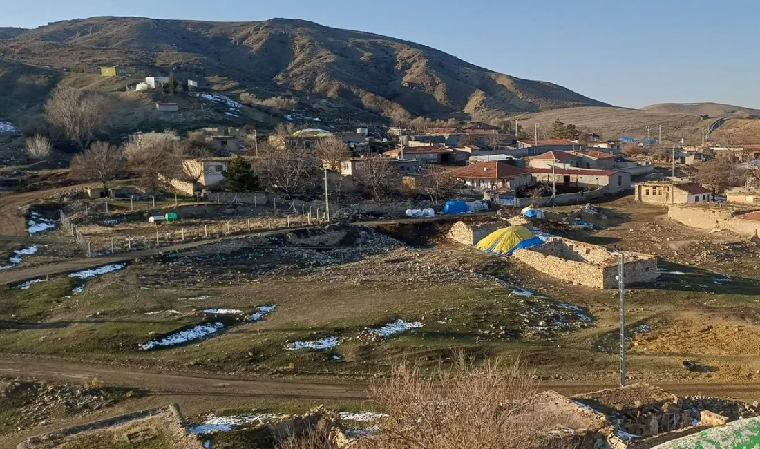 Yerköy ilçemize bağlı Çakırlar köyünde, yerleşim alanının mera statüsünde olduğu