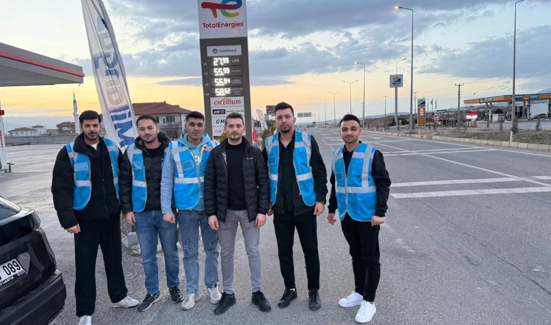 Yerköy'de AK Parti İlçe Başkanlığı, Ramazan ayı dolayısıyla şehirlerarası yolda