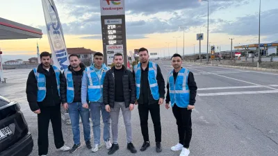 Yerköy'de AK Parti İlçe Başkanlığı, Ramazan ayı dolayısıyla şehirlerarası yolda