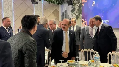 Yerköylü iş insanı Gençay Koyunbaşoğlu, Ankara'da düzenlediği iftar programında hemşehrileriyle
