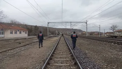 Yozgat İl Jandarma Komutanlığı, Yenifakılı ilçesindeki 15 kilometrelik TCDD tren