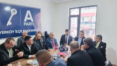 Anahtar Parti’nin ilçe başkanları toplantısı, Yerköy’de yoğun katılımla düzenlendi. Toplantıda