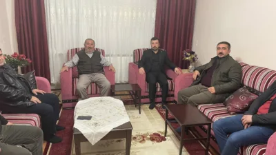 AK Parti Yerköy İlçe Başkanı Serkan Işık ve ilçe teşkilatı,