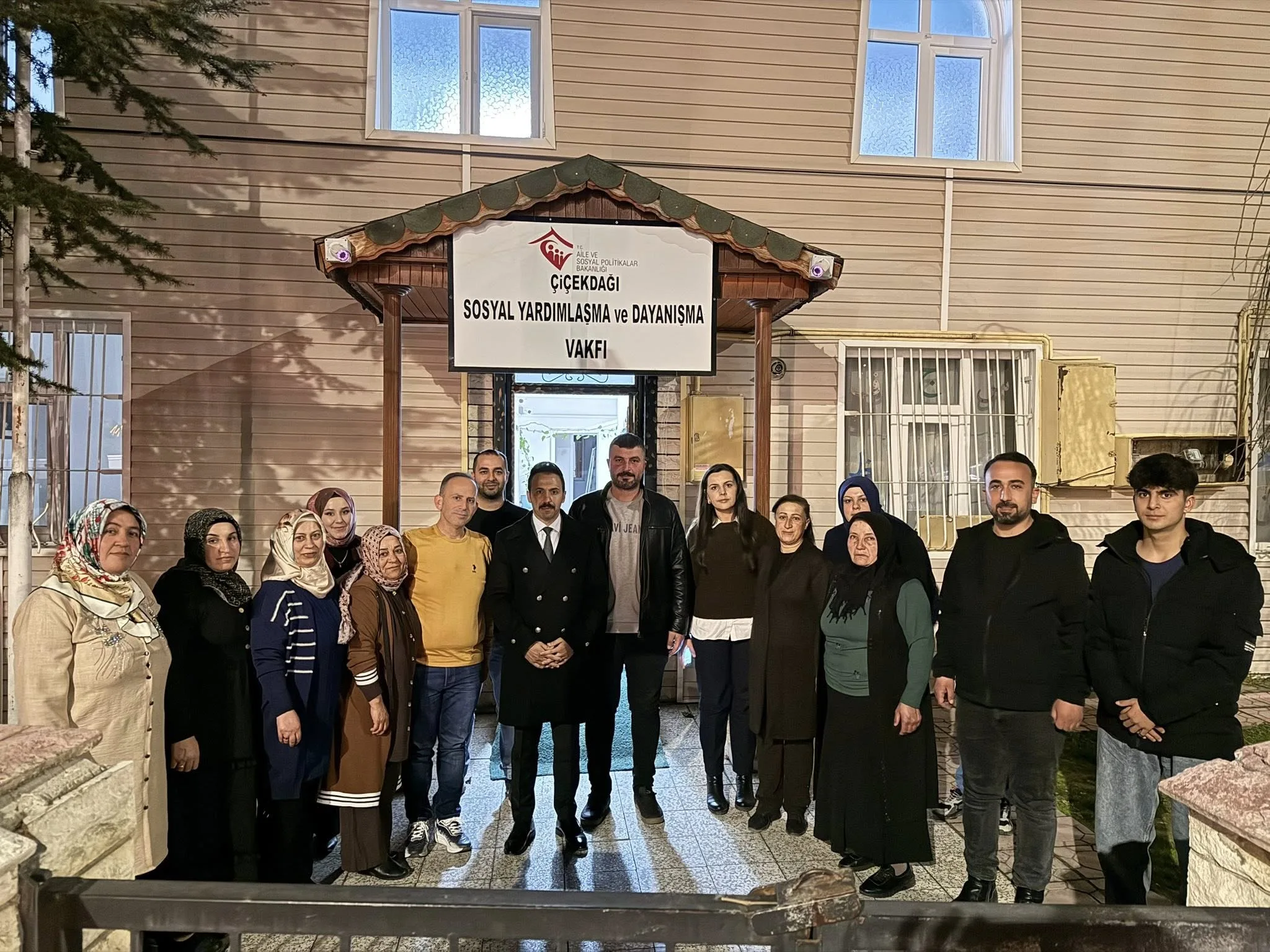 Çiçekdağı Kaymakamlığı tarafından düzenlenen iftar programında, Kaymakam Durdu Yavuz Öğüt