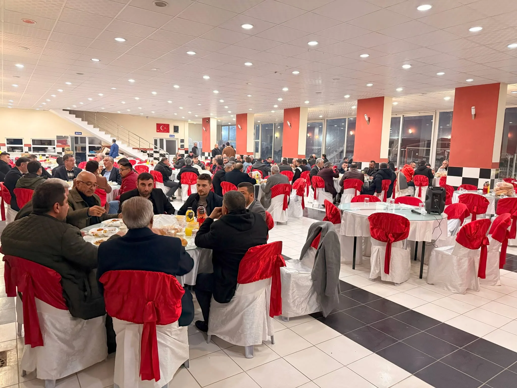 Yerköy Ticaret ve Sanayi Odası tarafından düzenlenen iftar programı, iş