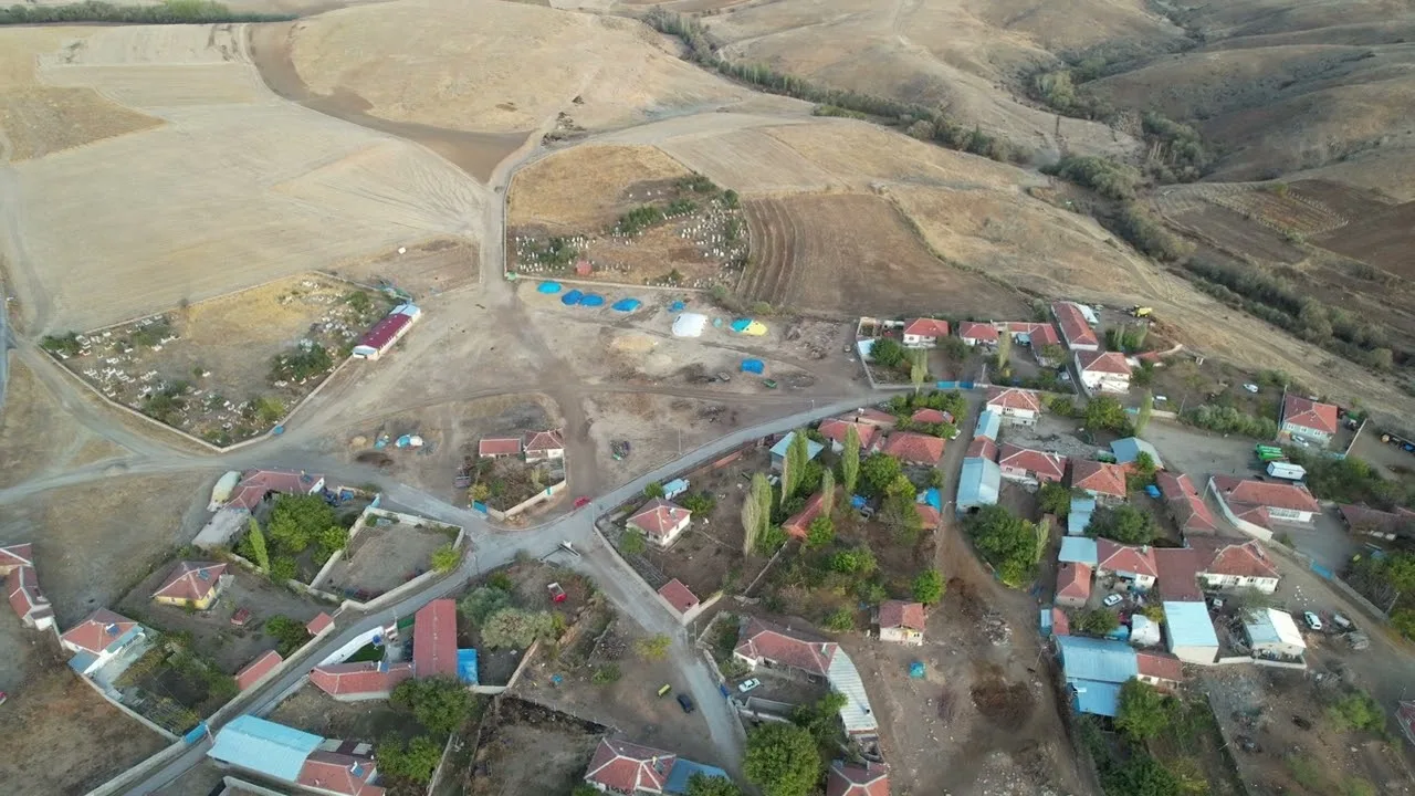 Yozgat’ın Yerköy ilçesine bağlı Sarıyaprak Köyü’nde, tarım ve hayvancılık yatırımları