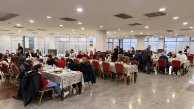Yerköy’de Dünya Yetimler Günü kapsamında düzenlenen iftar programında öksüz ve