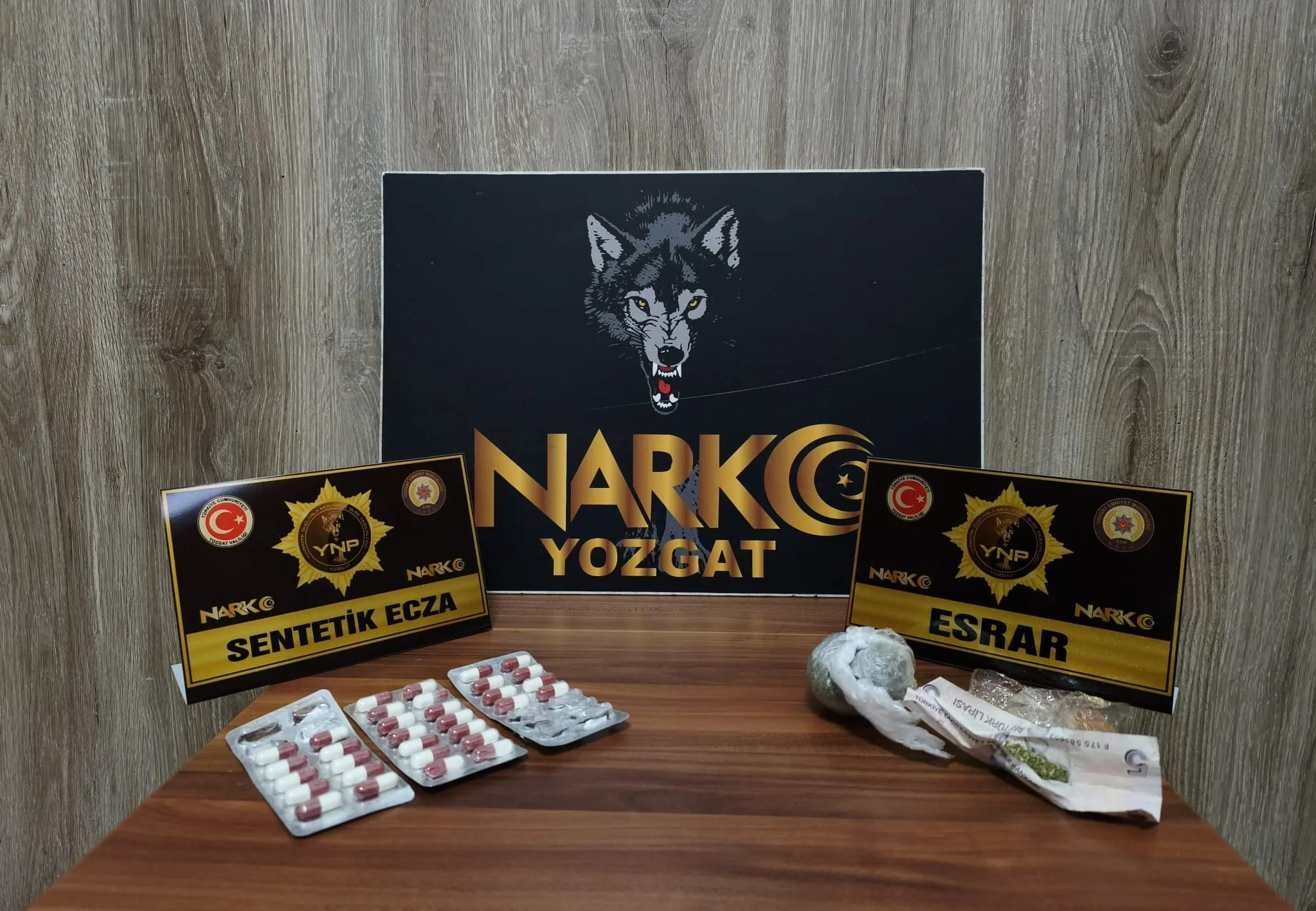 Yerköy ilçemizde narkotik ekiplerinin gerçekleştirdiği operasyonda, şüpheli bir araçta ve