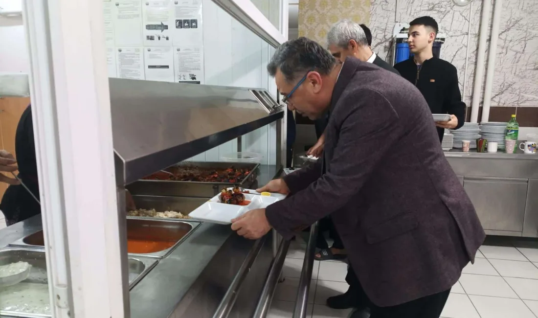 Yozgat İl Milli Eğitim Müdürü İsmail Altınkaynak, Yozgat Lisesi pansiyonunda