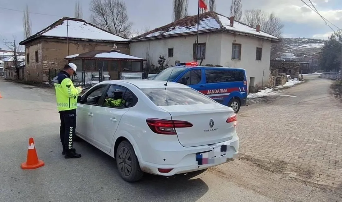 Yozgat İl Jandarma Komutanlığı, trafik denetimlerinde geçersiz belge ve belgesiz