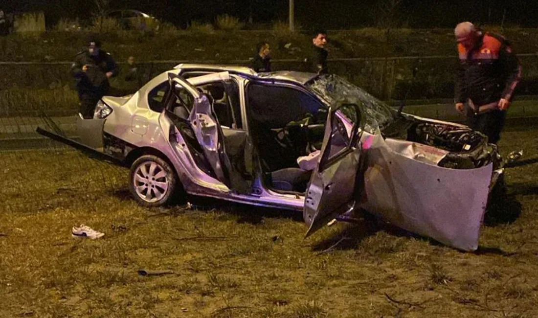 Meydana gelen trafik kazasında direksiyon hakimiyetini kaybeden sürücü Onur Koçak