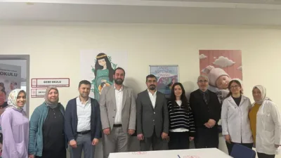 Yerköy Devlet Hastanesi Başhekimi Uzm. Dr. Abdullah İlik, anne ve