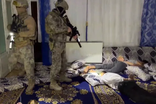 Tefecilik yaptığı belirlenen şahıslara yönelik düzenlenen operasyonda 4 kişi gözaltına